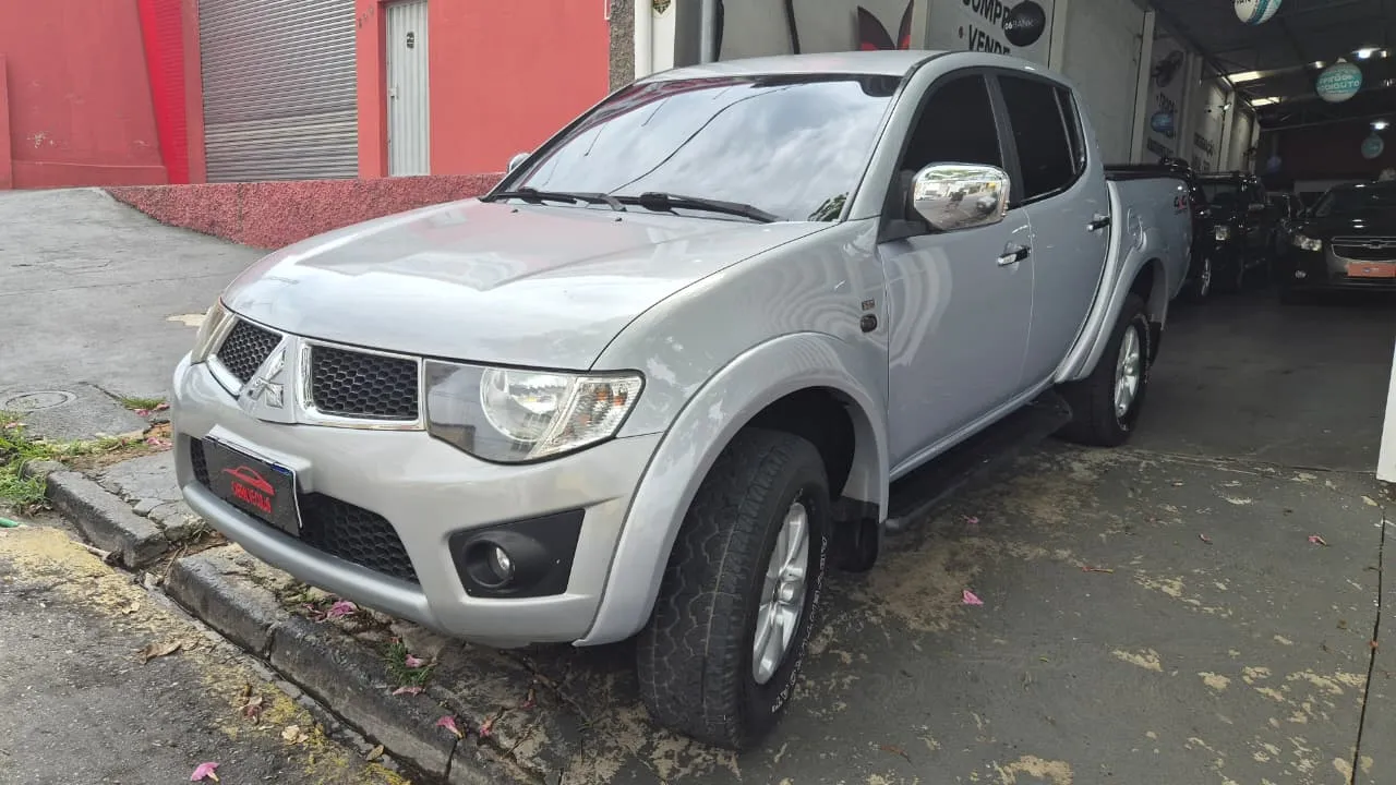 L200 TRITON
